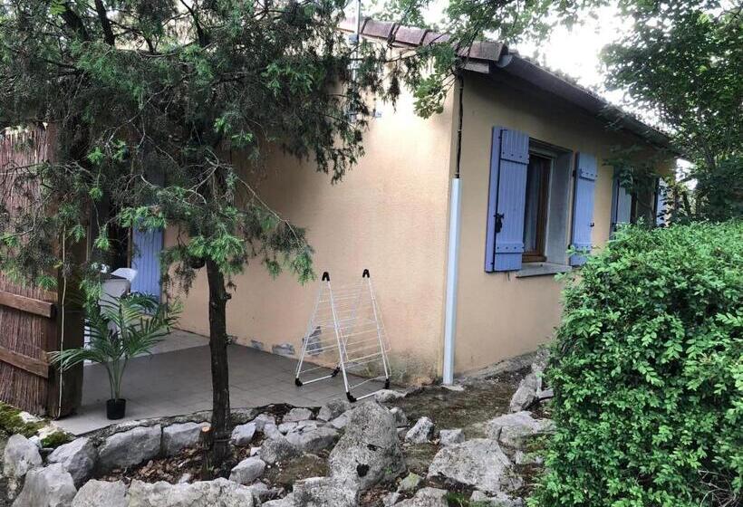 Дом 2 Спальни, Hôtel Les Persèdes