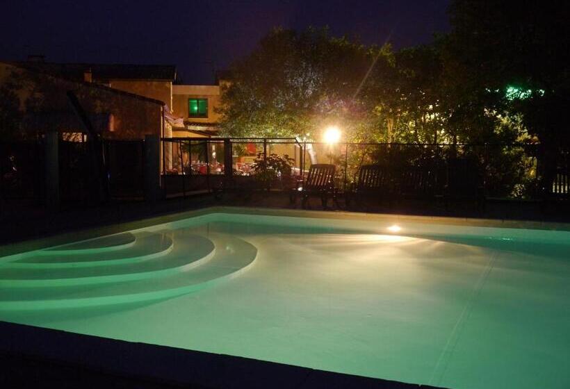 패밀리 스위트, Hôtel Les Persèdes