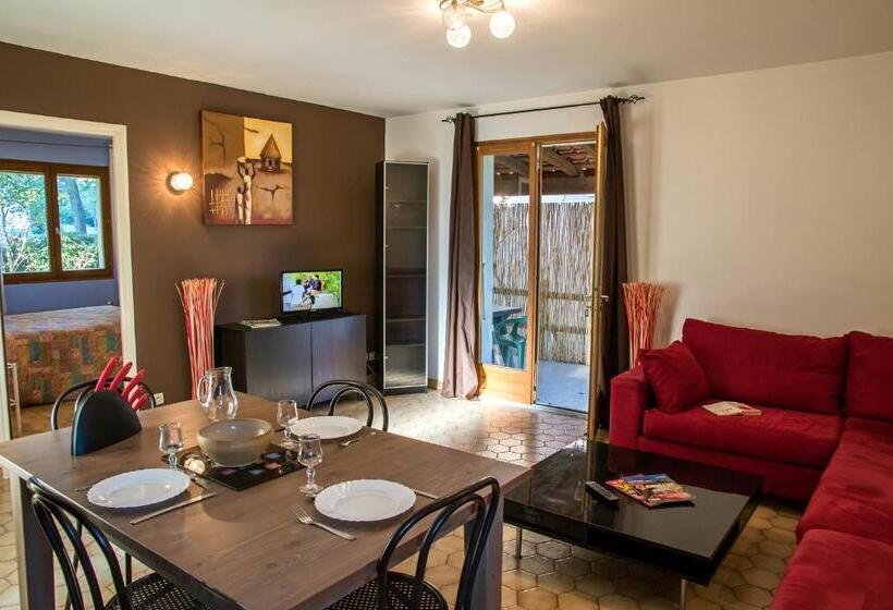 침실 2개 주택, Hôtel Les Persèdes