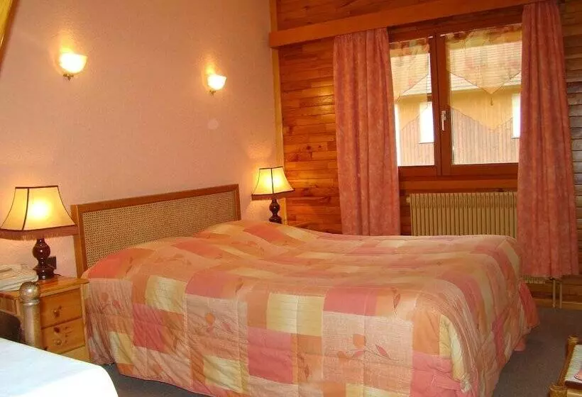 ファミリールーム, Hôtel Restaurant Le Moulin Du Plain