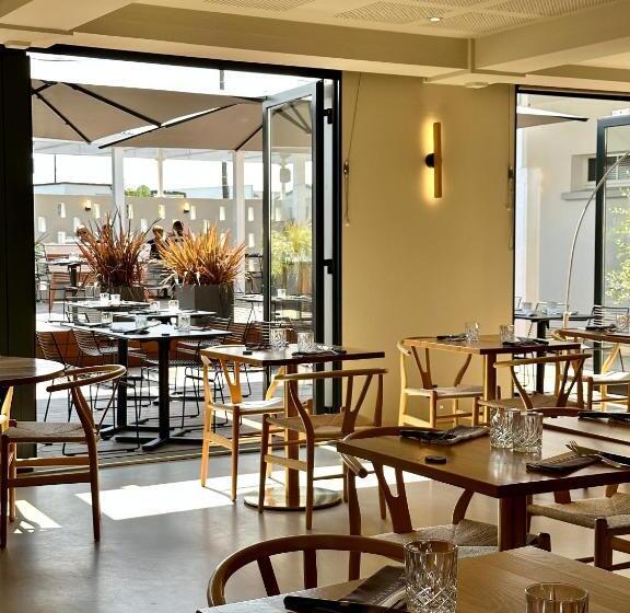 디럭스 룸, Logis Hôtel & Restaurant Le Vert Bocage