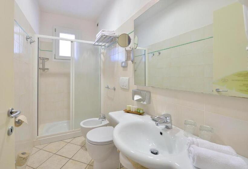 高级大房间, Liliana Diano Marina