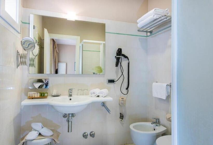 小型豪华套房, Liliana Diano Marina