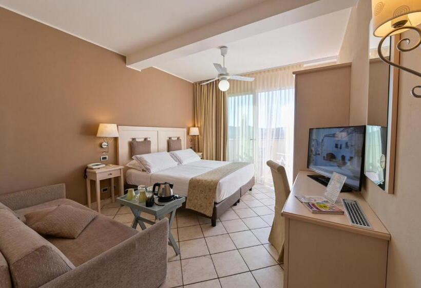 带露台的小型套房, Liliana Diano Marina