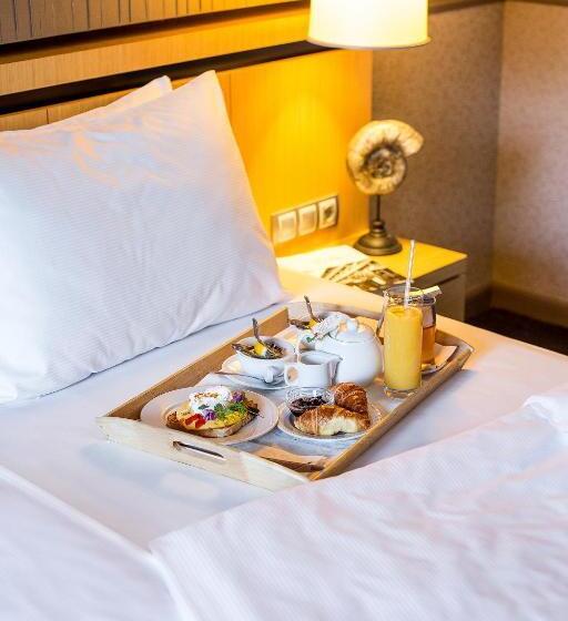 Классический Номер, Mamaison Hotel Andrassy Budapest