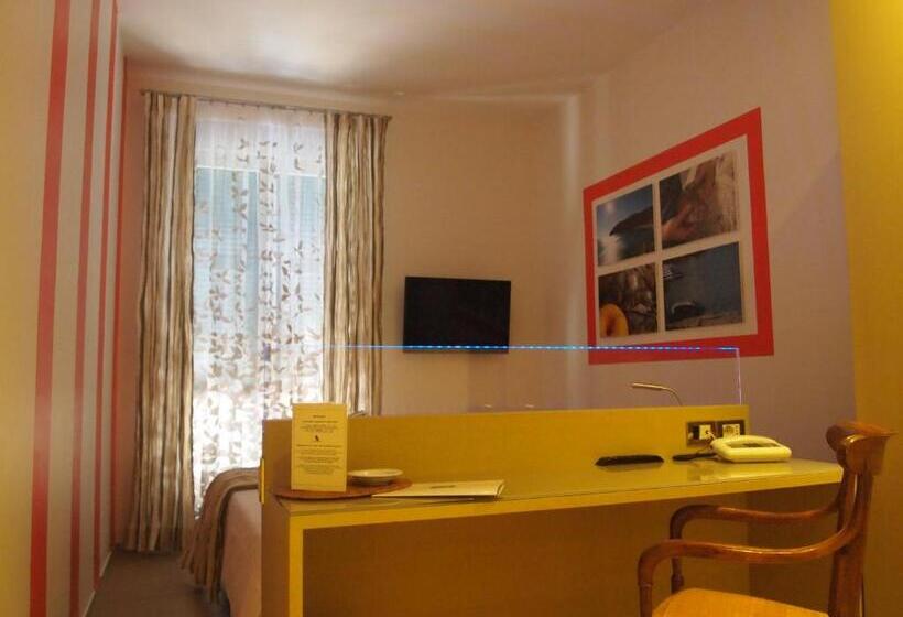 Pokój Standard z Balkonem, Piccolo