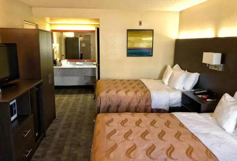 ２ダブルベッドのスタンダードルーム, Quality Inn Riverside Near Ucr And Downtown