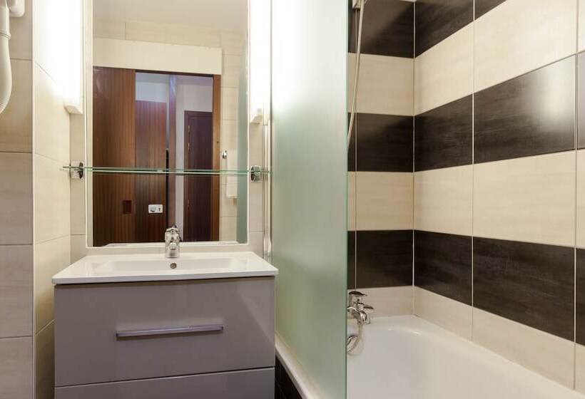 スタンダードルーム, The Originals City, Hôtel Castel Burgond, Dijon Ouest