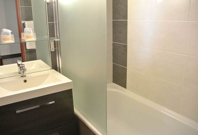 スタンダードルーム, The Originals City, Hôtel Castel Burgond, Dijon Ouest