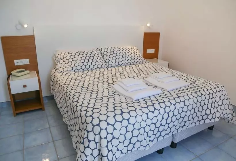 اتاق سوپریور با چشم‌انداز جانبی دریا, Torre Sant'angelo