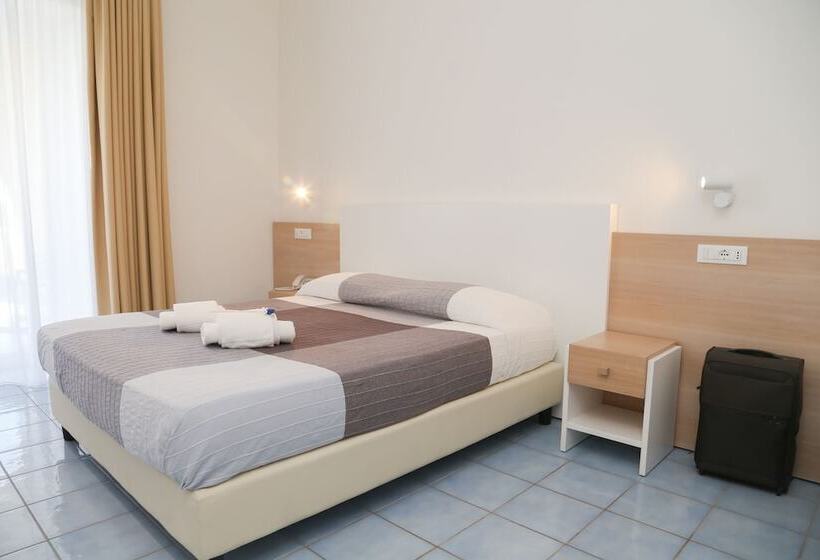 高级房间侧面带海景, Torre Sant'angelo