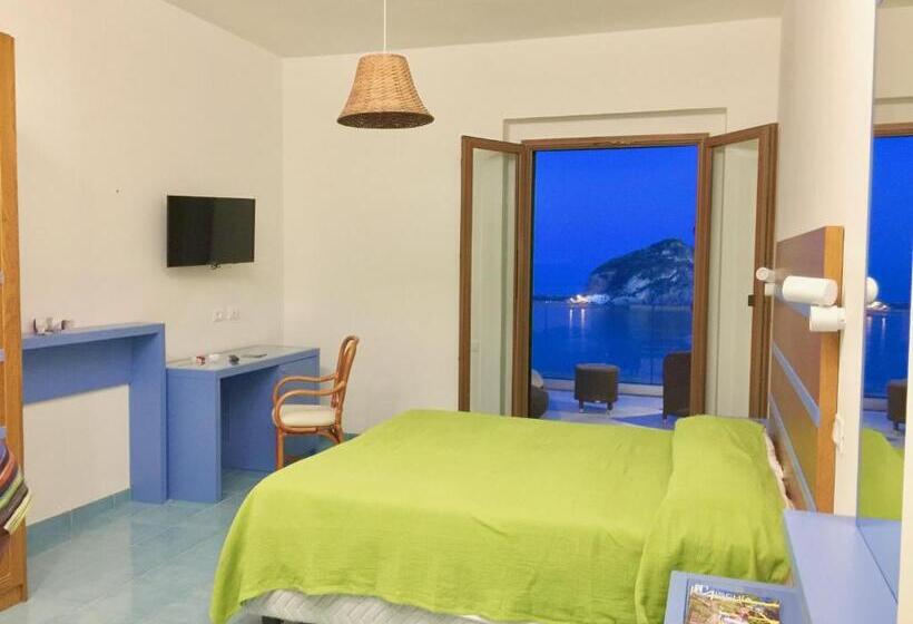 Номер Deluxe Вид на Море, Torre Sant'angelo