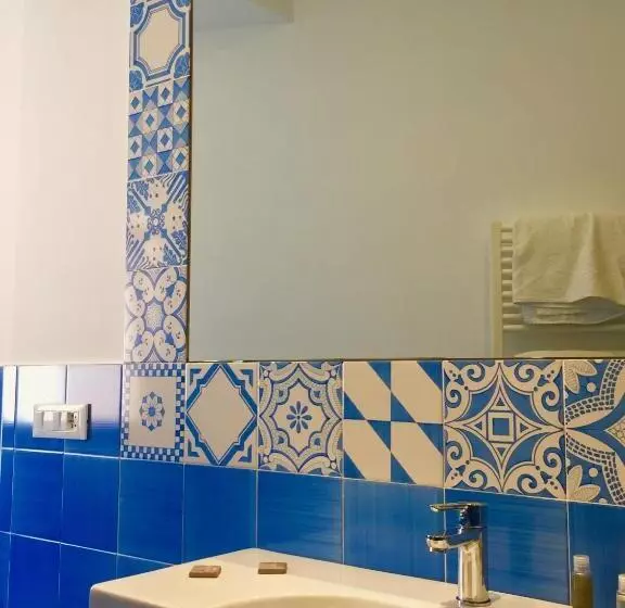 اتاق خانوادگی, Torre Sant'angelo