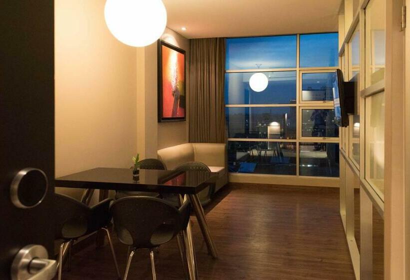 סוויטה אקזקיוטיב, Gajahmada Avara Boutique