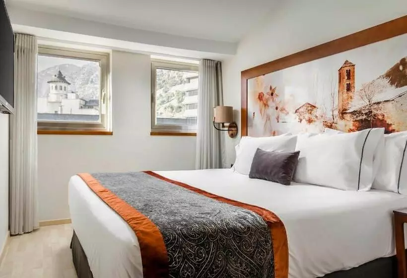 اتاق لوکس, Casa Serras Andorra