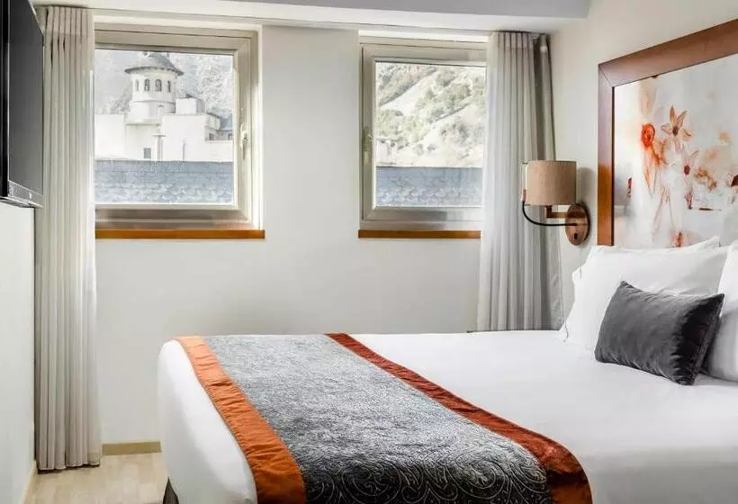 اتاق لوکس, Casa Serras Andorra