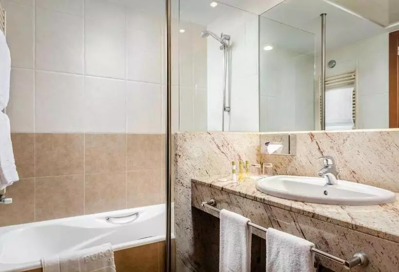 اتاق لوکس خانوادگی, Casa Serras Andorra