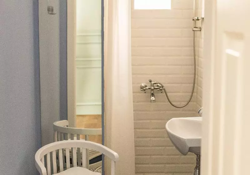 اتاق لوکس, Casa Serras Andorra