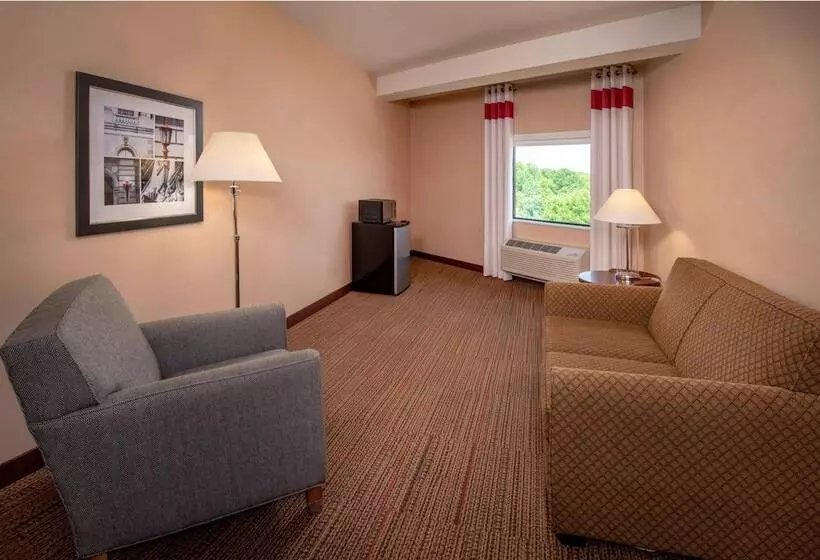 スイート, Four Points By Sheraton Newark Christiana Wilmington