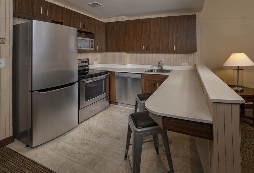 Люкс, Four Points By Sheraton Newark Christiana Wilmington