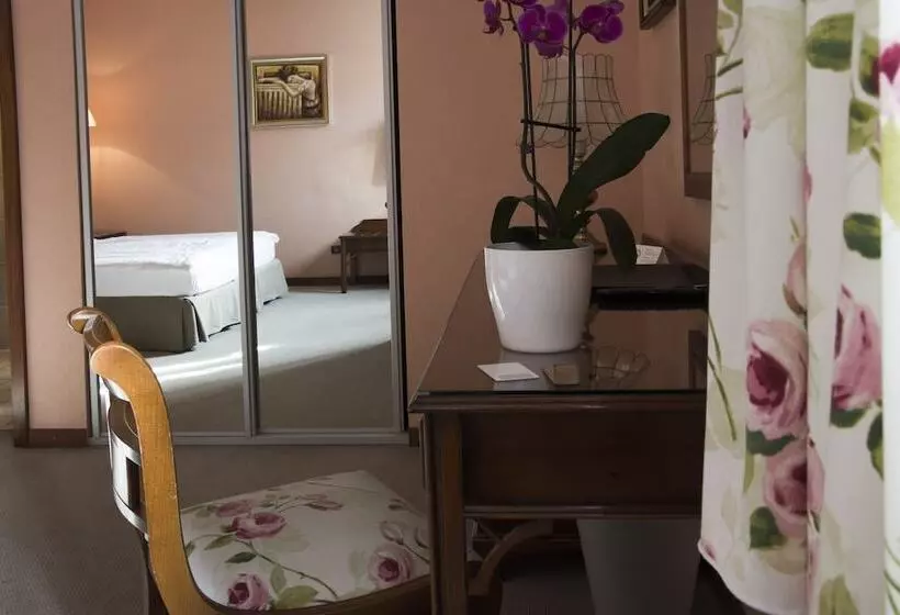 スタンダードルーム, Hostellerie Saint Florent