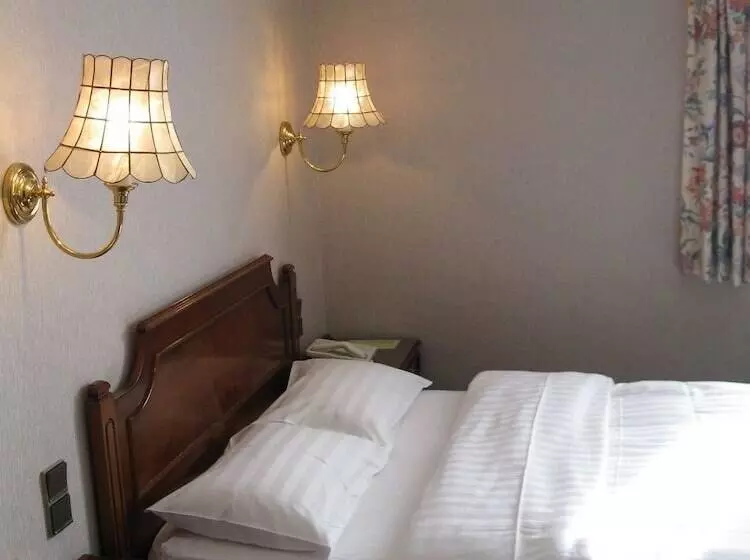 スタンダードシングルルーム, Hostellerie Saint Florent
