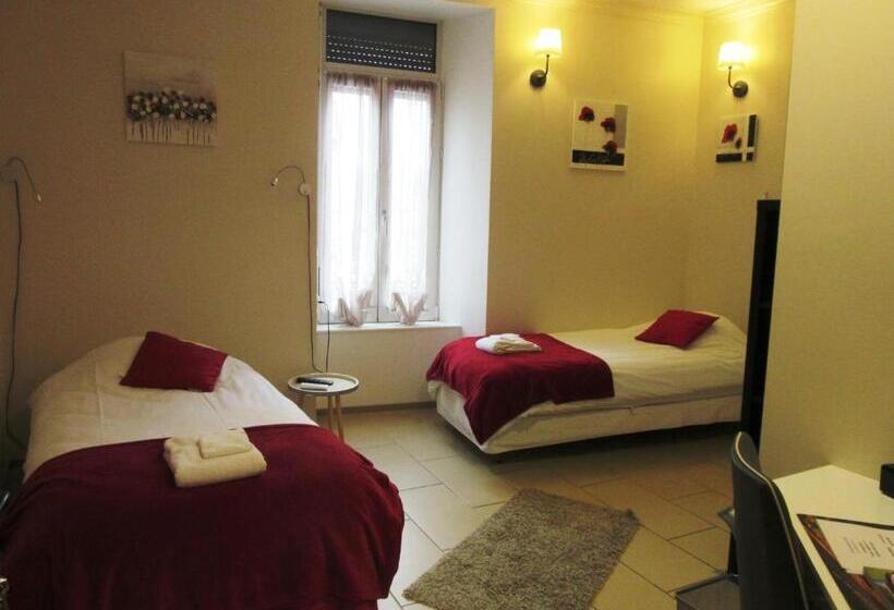 コンフォートルーム, Logis Hôtel Des Causses