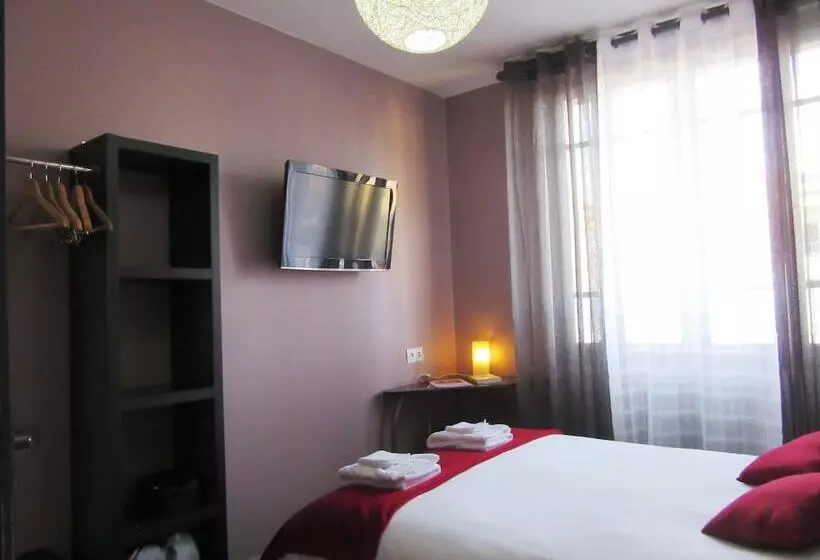 اتاق استاندارد, Logis Hôtel Des Causses