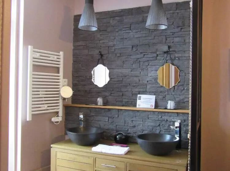 اتاق راحتی, Logis Hôtel Des Causses