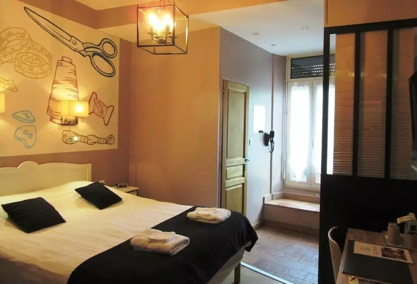 اتاق راحتی, Logis Hôtel Des Causses