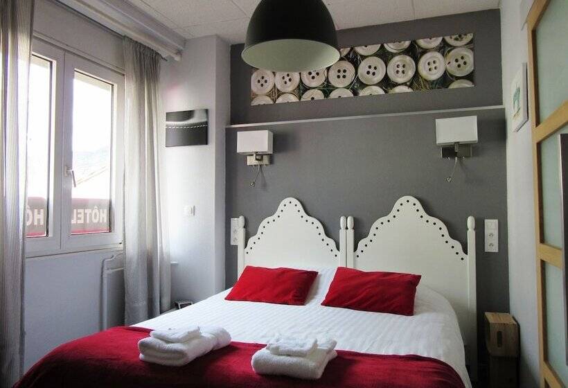 コンフォートトリプルルーム, Logis Hôtel Des Causses