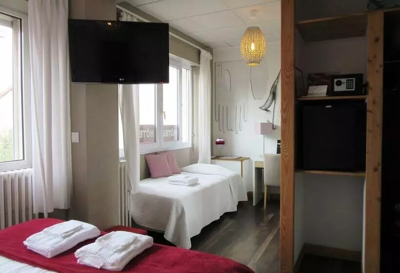 اتاق راحتی سه تخته, Logis Hôtel Des Causses