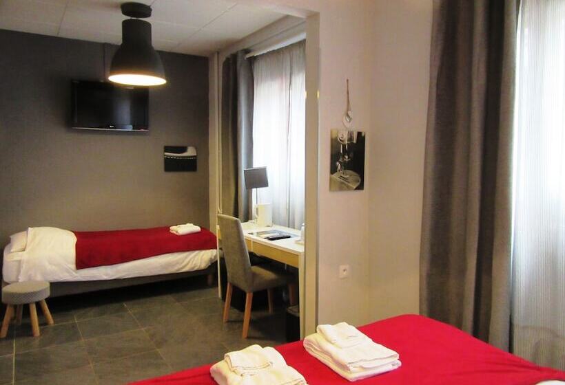 Трехместный Номер Комфорт, Logis Hôtel Des Causses