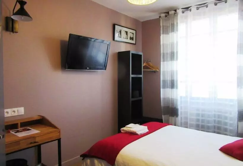 اتاق استاندارد یک نفره, Logis Hôtel Des Causses