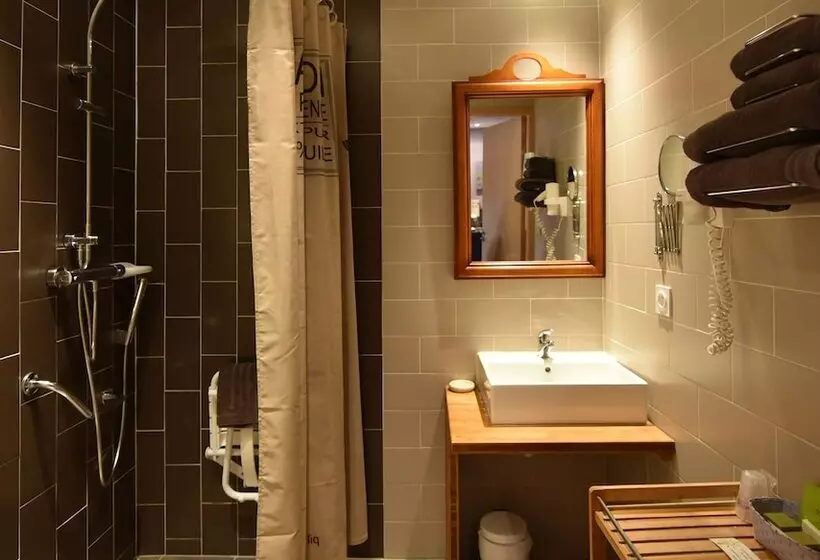 اتاق کلاب, Logis Hôtel Le Glacier