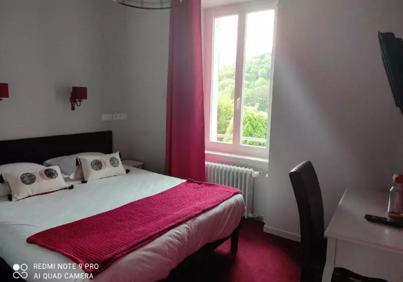 スタンダード4人部屋, Logis Hôtel De Paris