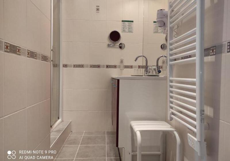 スタンダード4人部屋, Logis Hôtel De Paris