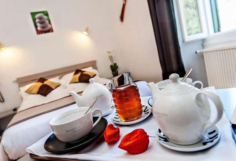 Номер Стандарт Трехместный, Logis Hotel Restaurant Family & Spa