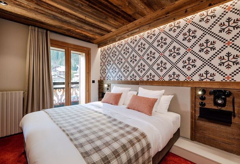 Familienzimmer, Neve