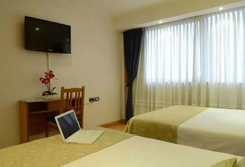 اتاق استاندارد با 2 تخت دوبل, ñikén Hotel & Spa