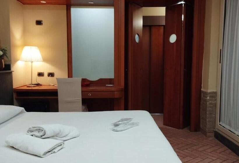 سوئیت جونیور با تراس, Suite Ares