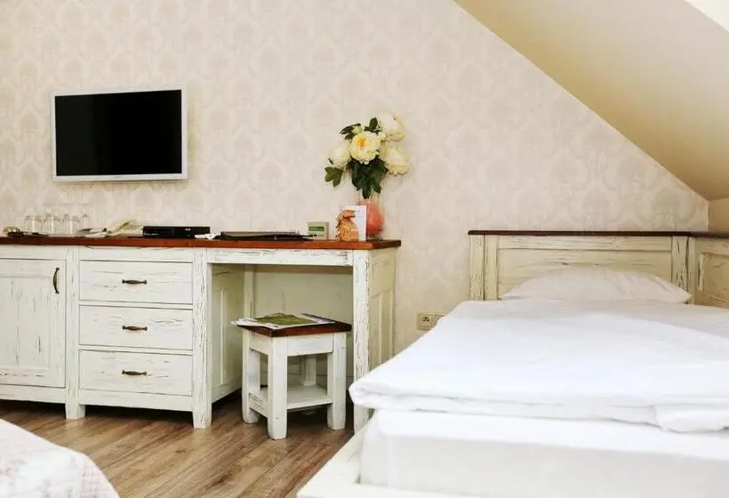 Standard Kolmen Hengen Huone, Kalvin Restaurant & Pension