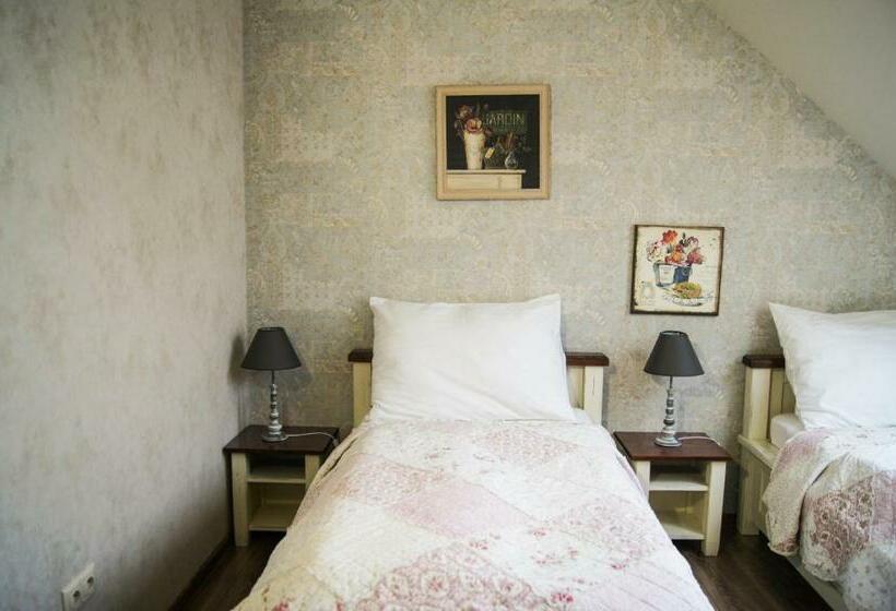 غرفة قياسية, Kalvin Restaurant & Pension