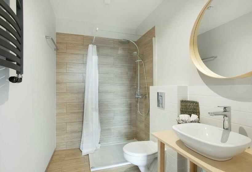 إستوديو قياسى سرير كينج, Kashubian Lodge & Spa