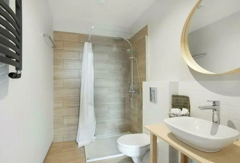キングサイドベッドのスタンダードワンルーム, Kashubian Lodge & Spa