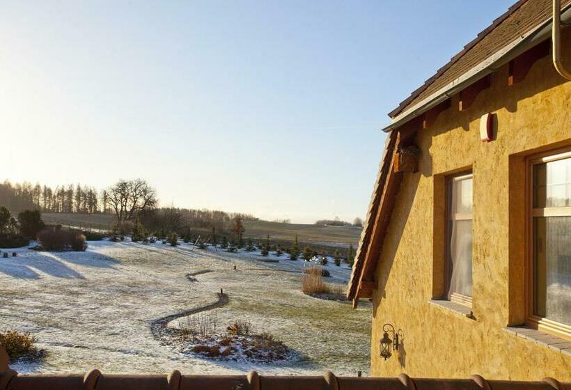 إستديو عائلى, Kashubian Lodge & Spa