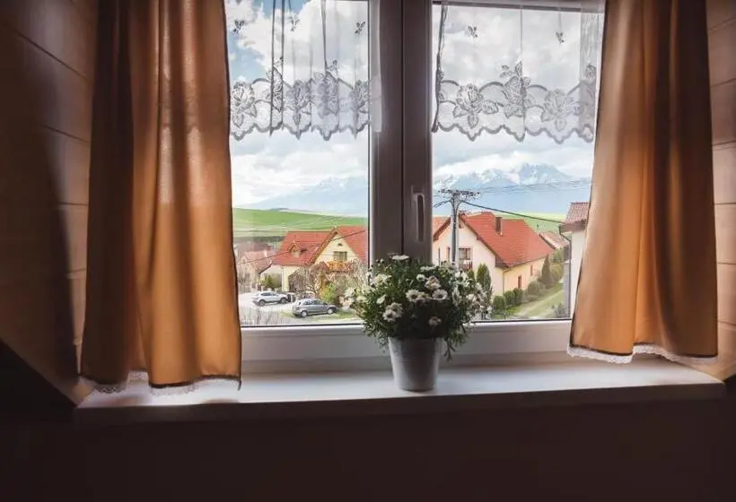 スタンダードルーム, Pezión Limbový Dvor