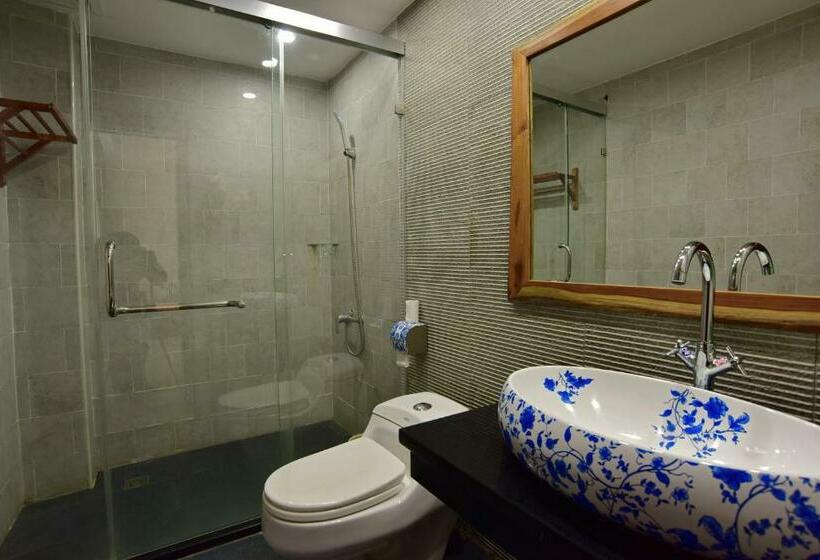 标准间, Lang Quan Holiday