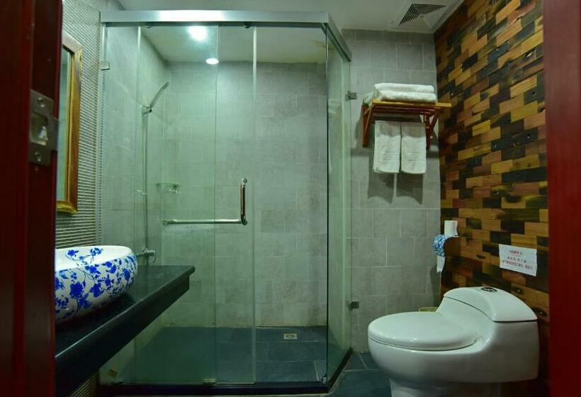 标准间, Lang Quan Holiday