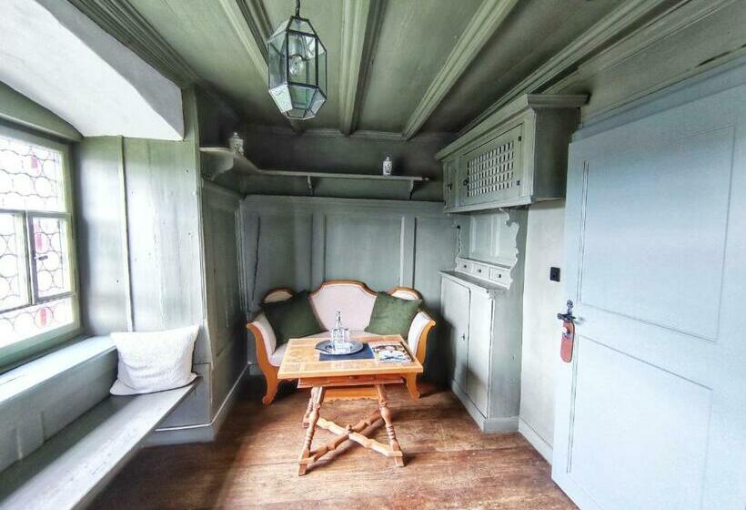 Номер Deluxe, & Restaurant Schloss Schwandegg